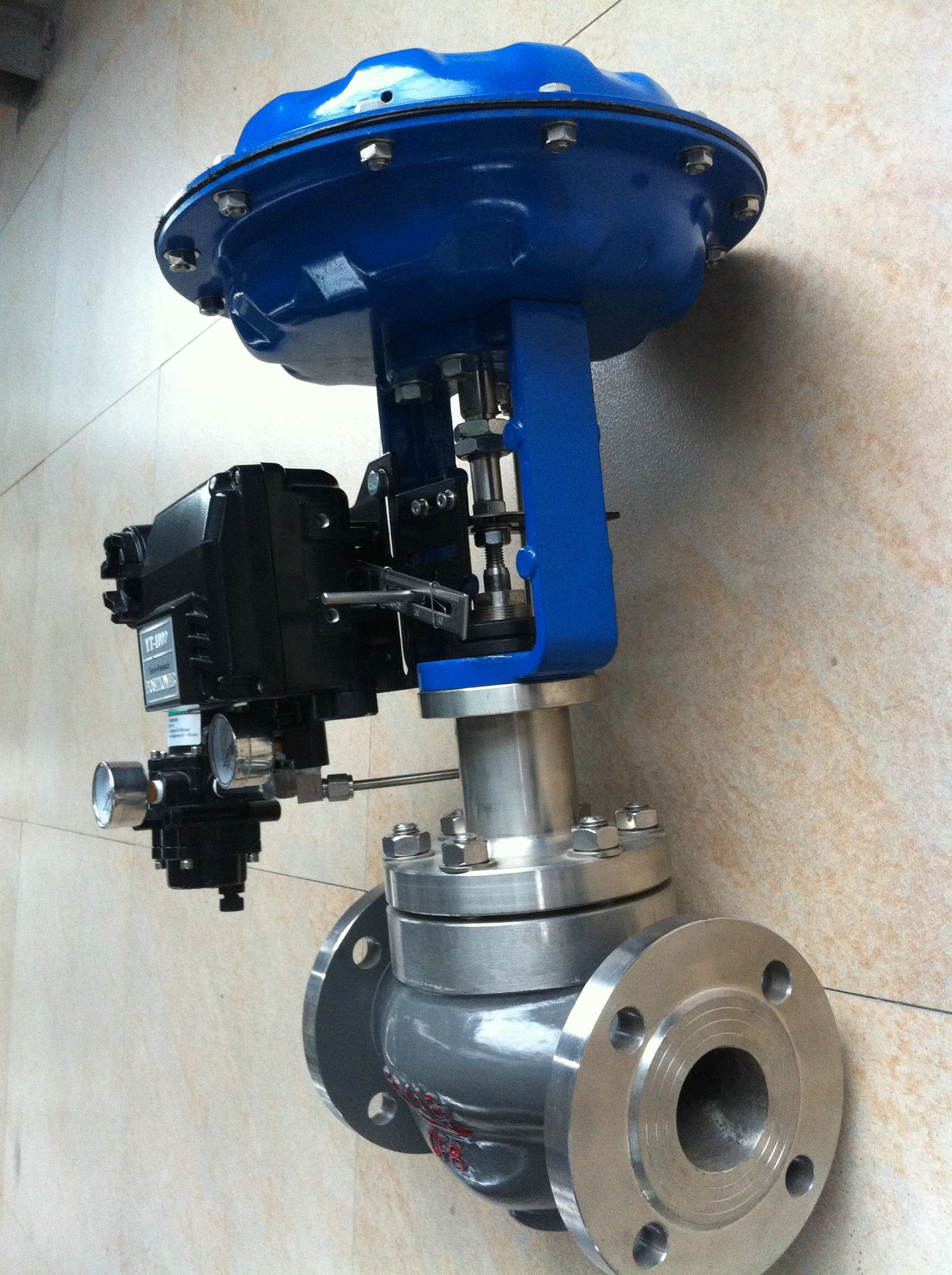 精小型气动单座调节阀